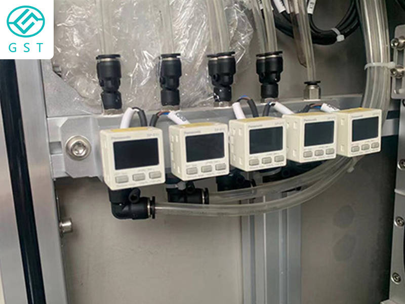 怎样注重面膜灌装封口机的清静卫生?