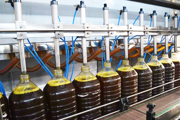 液体灌装机怎样使油漆和涂料行业受益？？？？？